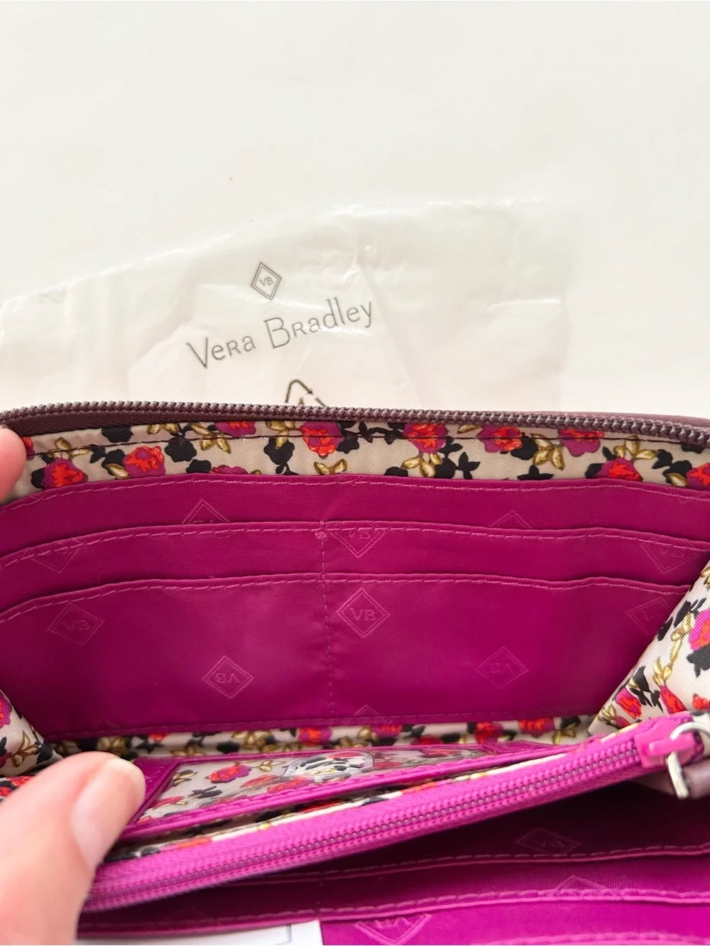 NWT  Vera Bradley Retired Houndstooth Quilted Print Georgia RFID Wallet